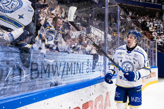 Leksands Max Veronneau jublar