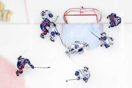 Leksands målvakt Kasimir Kaskisuo och Max Veronneau och