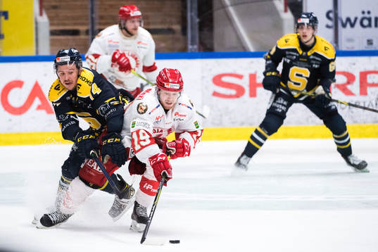 Södertäljes Rasmus Kahilainen och Troja/Ljungbys Victor