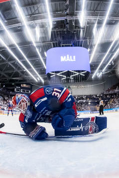 målvakt Tim Juel deppar