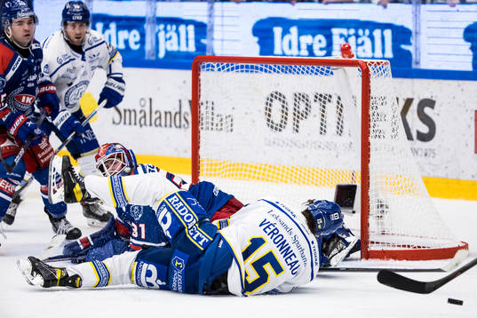 Leksands Max Veronneau och målvakt Tim Juel
