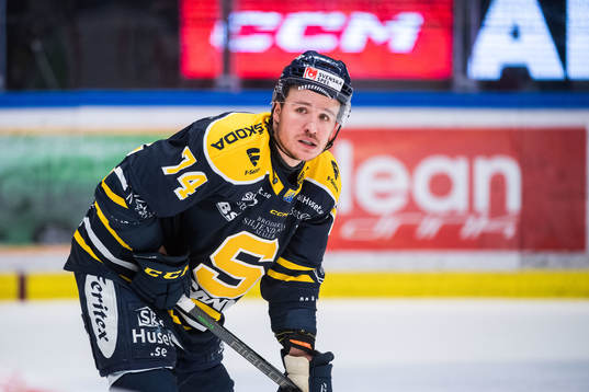 Södertäljes Rasmus Kahilainen deppar