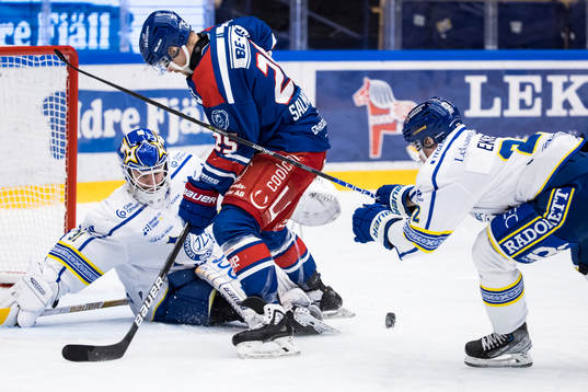 Leksands målvakt Kasimir Kaskisuo och Oskarshamns Johannes