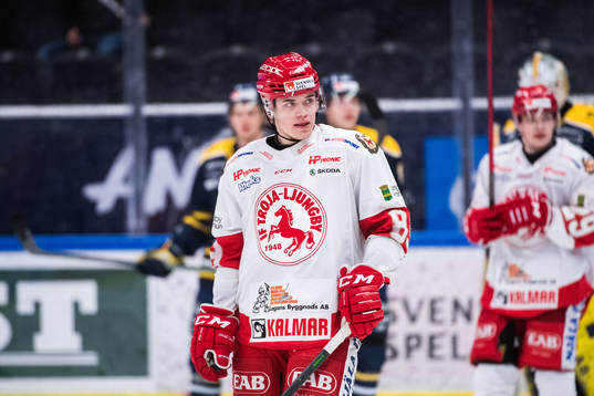 Troja/Ljungbys Oscar Eriksson deppar
