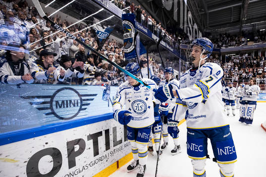 Leksands Anton Johansson  jublar