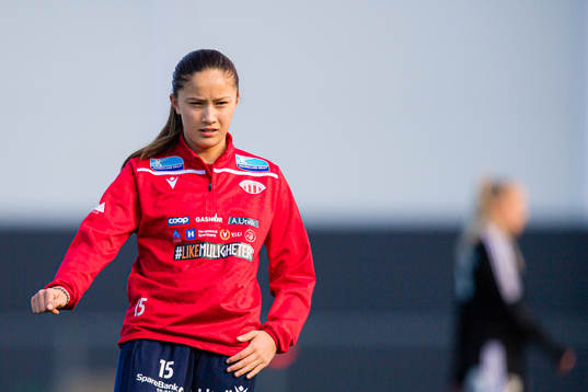 Ida Mortensen Natvik of Avaldnes warms up