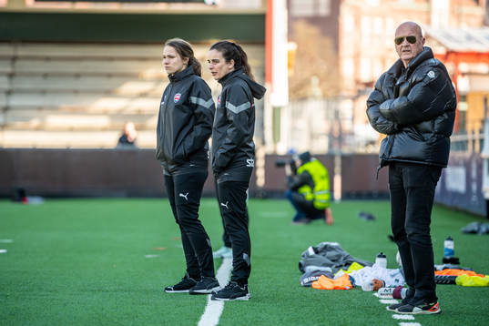 Rosengårds assisterande tränare Ieva Cederström,