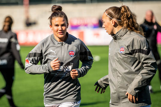 Rosengårds Katrine Veje och Athinna Persson Lundgren