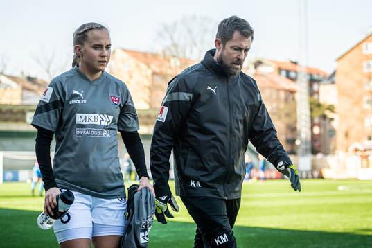 Rosengårds Ria Noora Minerva Öling och målvaktstränare