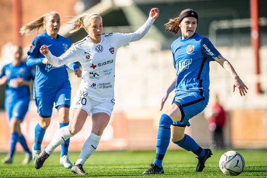 Rosengårds Mia Persson och Eskilstunas Linn Vickius