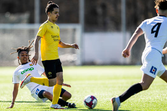 Elfsborgs Armin Ovaidi och GAIS Della Adom