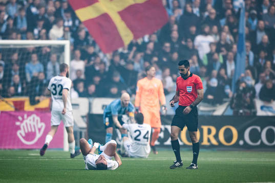 Malmö FFs Erdal Rakip har ont