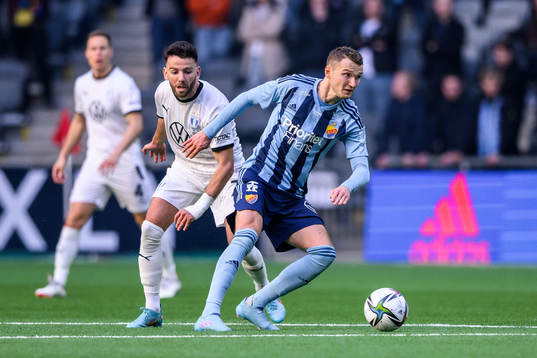 Malmö FFs Erdal Rakip och Djurgårdens Piotr Johansson