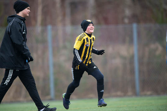 i träningsmatchen för pojkar födda 2011 mellan IFK
