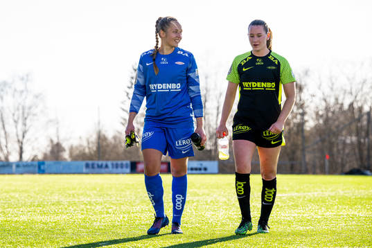 Goalkeeper Aurora Mikalsen and Elisabeth Terland of Brann