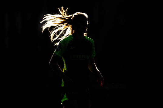The silhouette of Marthine Østenstad of Brann