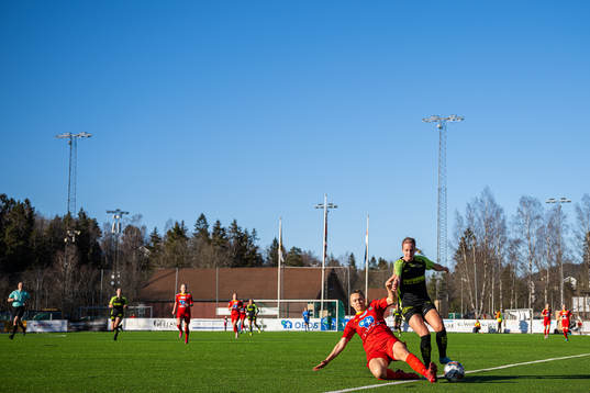 Synne Masdal of Røa and Berglind Björg Torvaldsdottir of