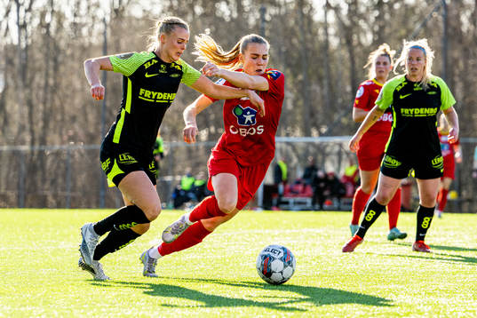 Nora Eide Lie of Brann and Oline Brekke Fuglem of Røa