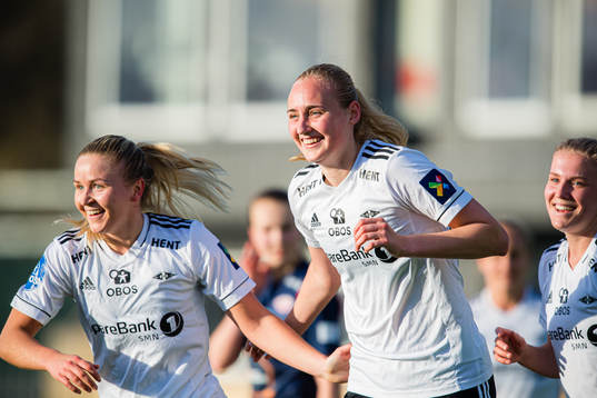 Emilie Bragstad of Rosenborg celebrates