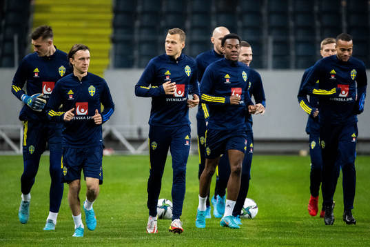 Kristoffer Olsson, Ludwig Augustinsson and Anthony Elanga