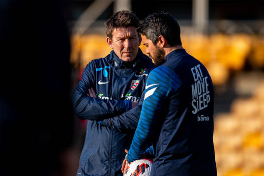 Bård Wiggen talks to Bernardo Cueva, tactical statistician
