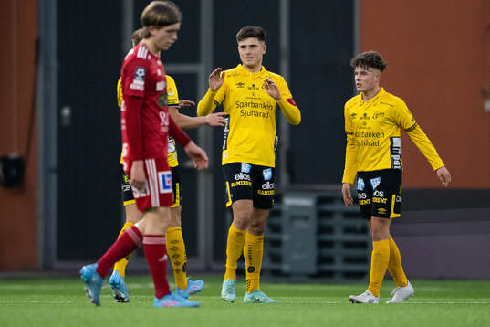 Elfsborgs Besfort Zeneli jublar
