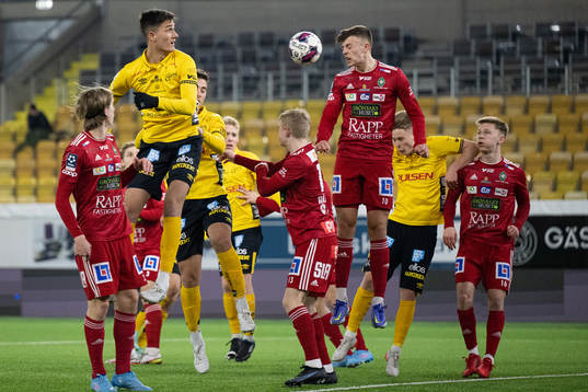 Elfsborgs Amer Jusic och Skövdes Victor Olsson