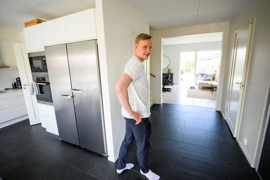 Bläddra bland fler bilder av Ishockey, SHL, Rögle, Hemma hos Anton Bengtsson