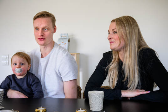 Matilda Schultz, Anton Bengtsson med sonen Noel i knät