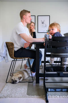 Matilda Schultz, Anton Bengtsson med sonen Noel i knät och