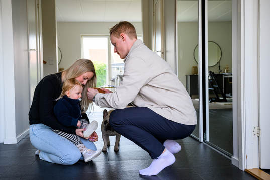 Matilda Schultz, Anton Bengtsson och sonen Noel gör sig