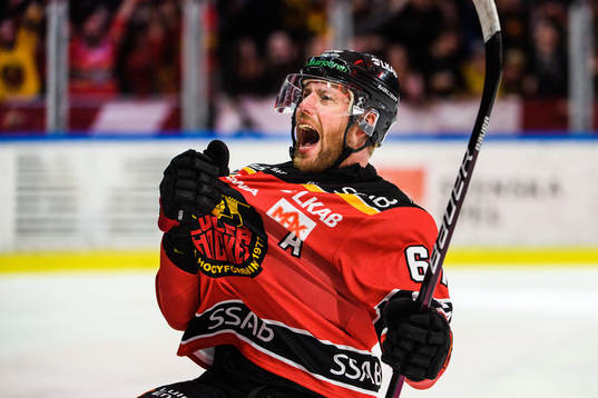 Luleås Linus Omark jublar