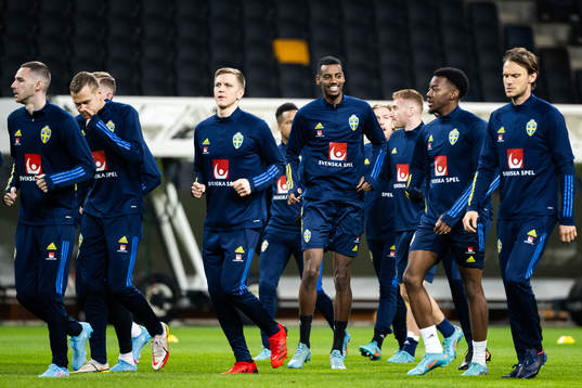 Alexander Isak and Anthony Elanga of the Swedish national