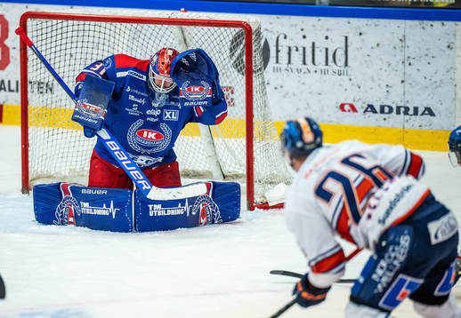 Oskarshamns målvakt Tim Juel och Växjös Joel Kellman