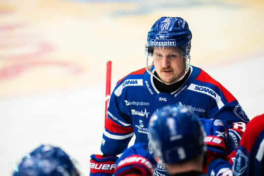 Oskarshamns Patrik Karlqvist jublar