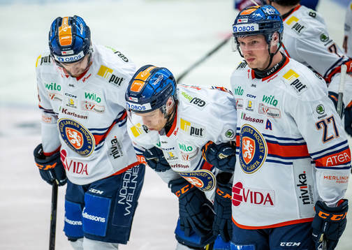 Växjös Peter Andersson leds av isen