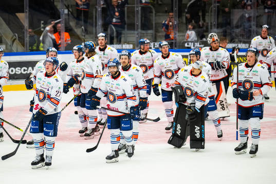 Växjös spelare jublar