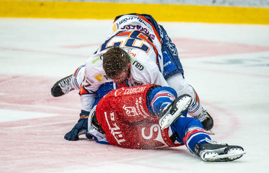 Växjös Glenn Gustafsson och Oskarshamns William Worge