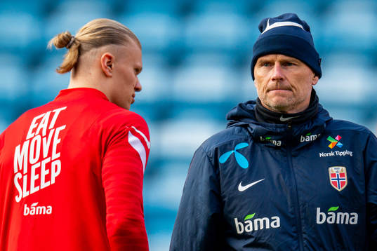 Erling Braut Haaland and Ståle Solbakken, head coach of