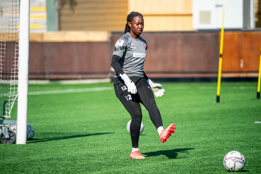 Målvakt Angel Mukasa
