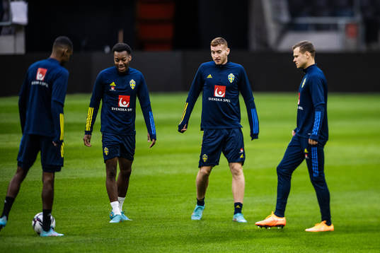 Dejan Kulusevski, Anthony Elanga and Viktor Claesson of the