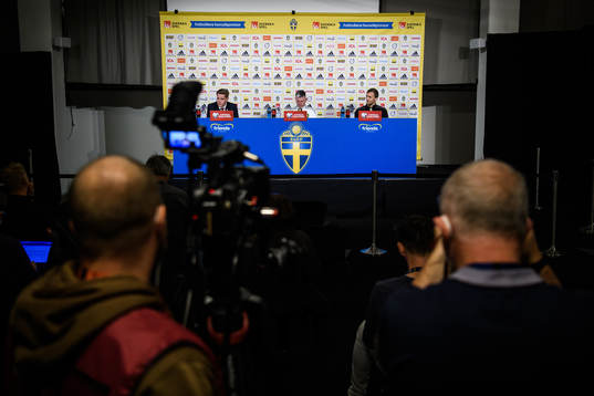 head coach Jaroslav Šilhavý and Tomas Soucek of Czech