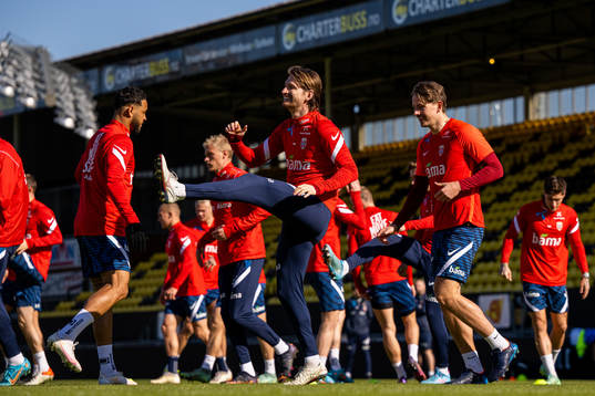 Stefan Strandberg and Sander Berge of the Norwegian