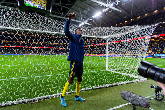 Alexander Isak of Sweden celebrates