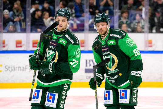 Färjestads Adam Ginning och Jacob de la Rose deppar