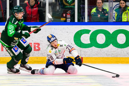 Färjestads Albert Johansson och Växjös Hugo Gustafsson