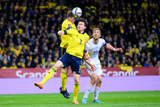 Joakim Nilsson and Victor Lindelöf of Sweden against Tomas