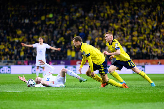 Jakub Jankto of Czech Republic against Viktor Claesson och