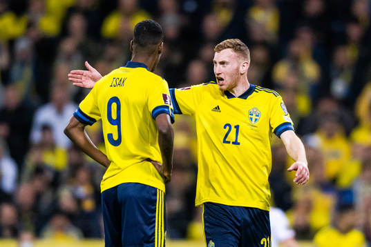 Alexander Isak and Dejan Kulusevski of Sweden