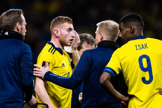 Dejan Kulusevski of Sweden with an ice pack against his